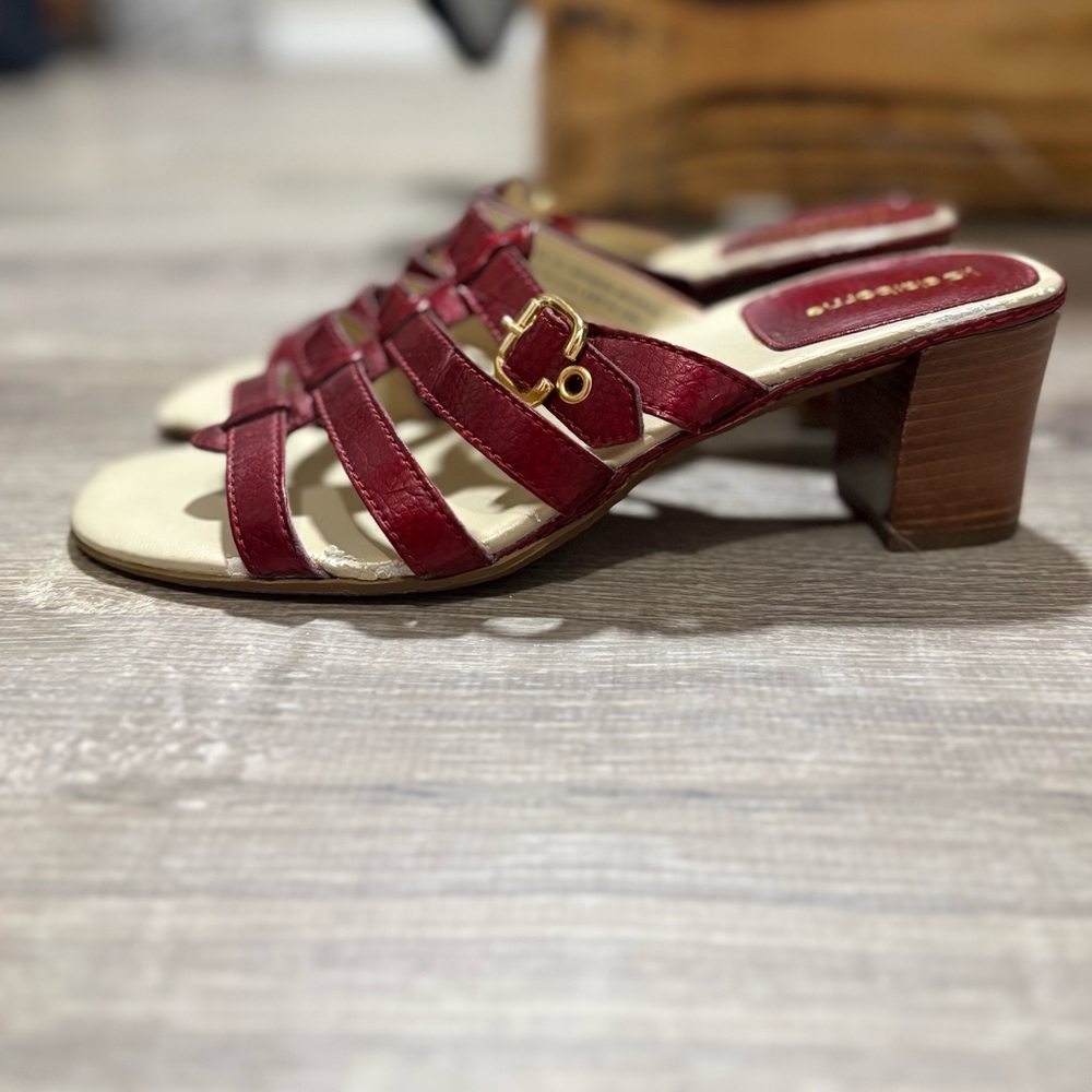 Liz Claiborne Burgundy Sandals - Picture 4 of 9